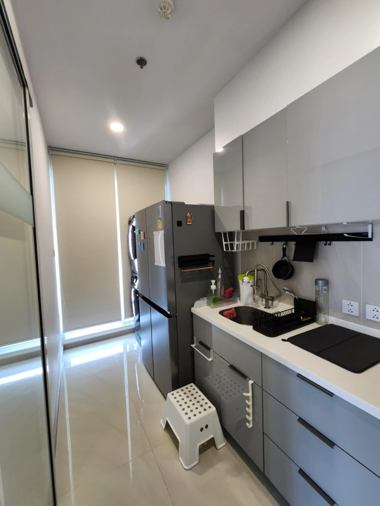 For rent: Supalai Premier Si Phraya-Samyan condo. Ready to move in, high floor, spacious and comfortable, perfect for a family. Book now!