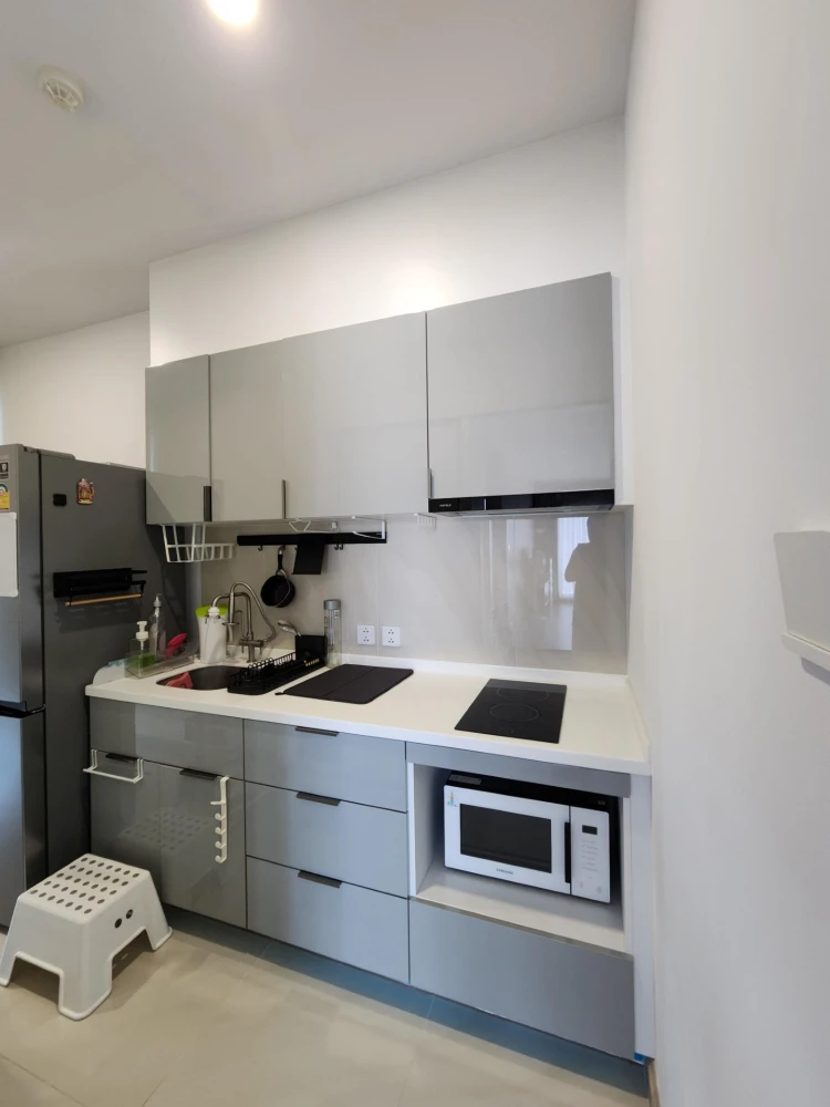 For rent: Supalai Premier Si Phraya-Samyan condo. Ready to move in, high floor, spacious and comfortable, perfect for a family. Book now!