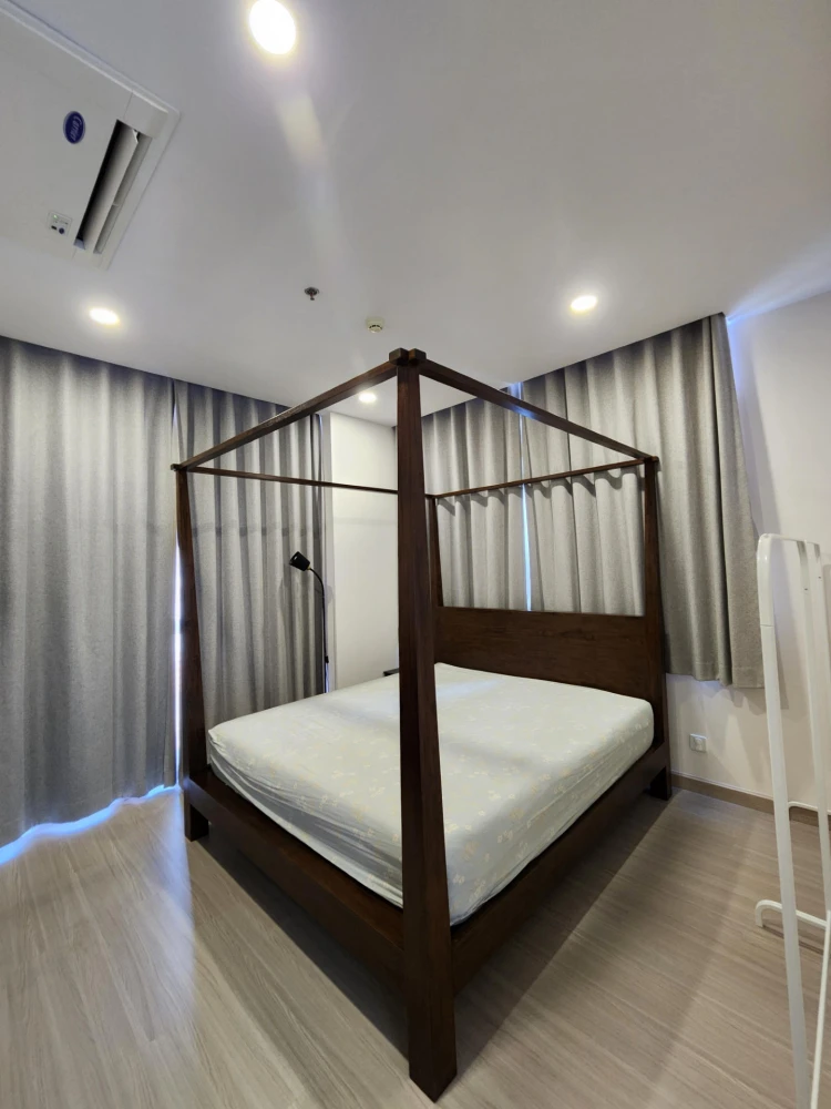 For rent: Supalai Premier Si Phraya-Samyan condo. Ready to move in, high floor, spacious and comfortable, perfect for a family. Book now!