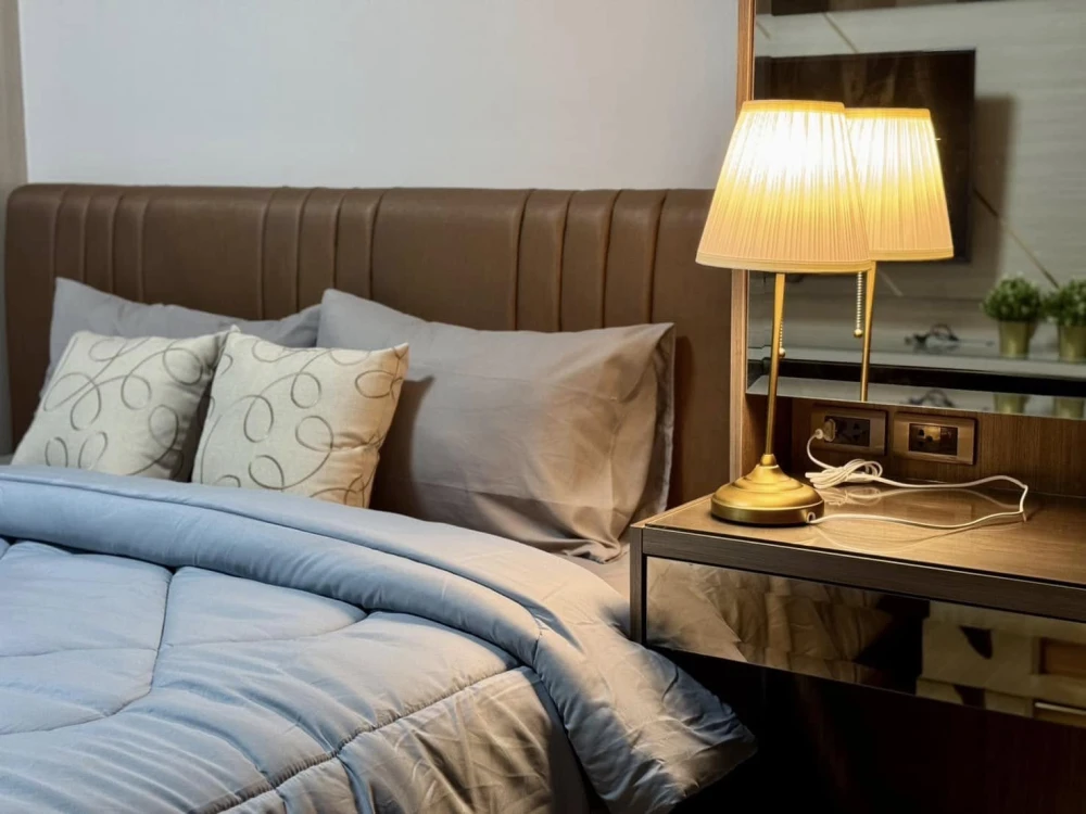 Condo for rent Supalai Veranda Rama 9, beautifully decorated room, built-in furniture throughout the room. You'll regret not booking it.