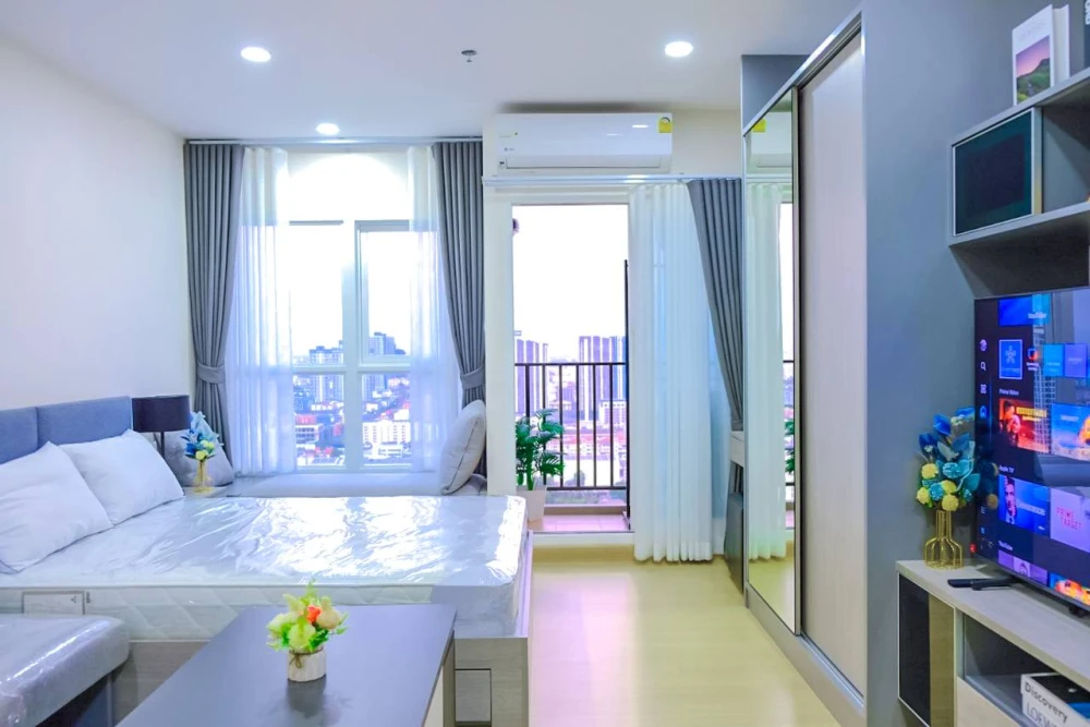 Condo for rent Supalai Veranda Ramkhamhaeng, 31st floor, high view, comes with a very good price, you must not miss it.
