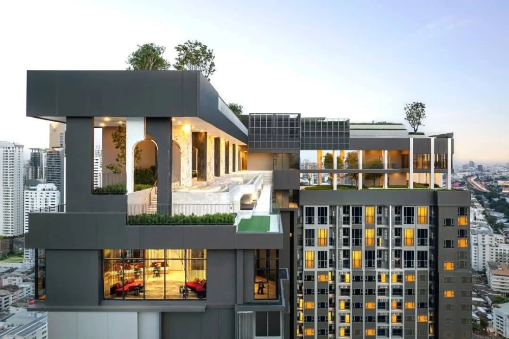 For rent: Luxury condo Life Rama 4 - Asoke, 1 bedroom, 1 bathroom, 16th floor, beautiful city view, complete here, come and reserve now.