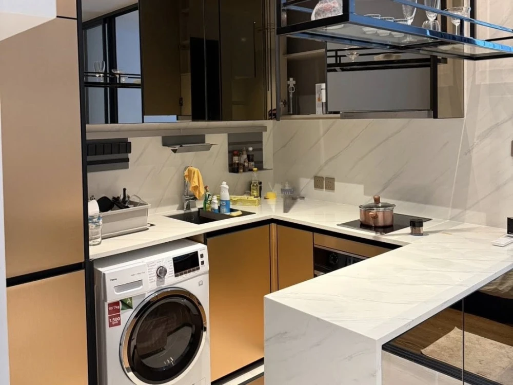Luxury condo for rent, Supalai Icon Sathorn (on Sathorn Road), fully furnished and ready to move in. Complete with furniture and appliances.