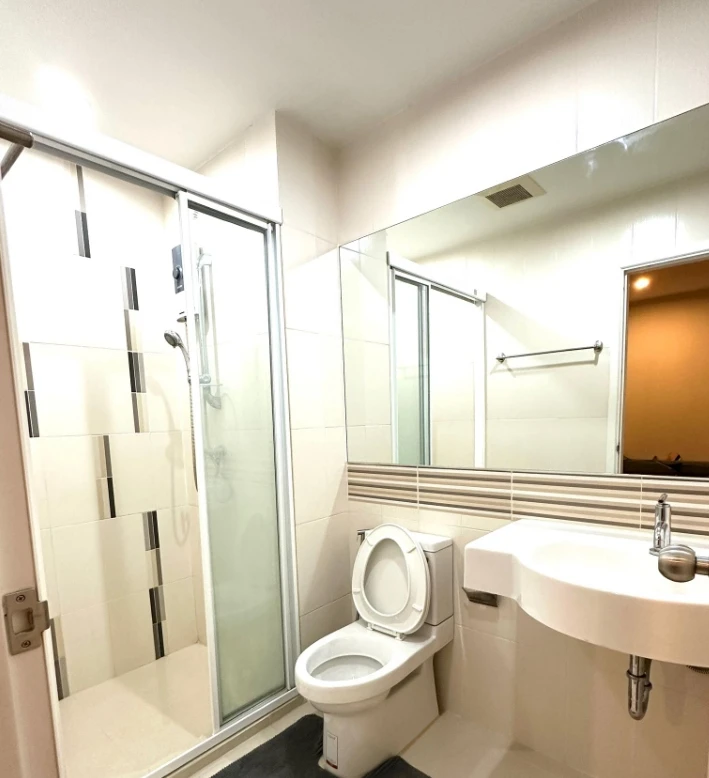 For rent: Condo Centric Tiwanon Station, ready to move in, full facilities, book now, don't miss out.