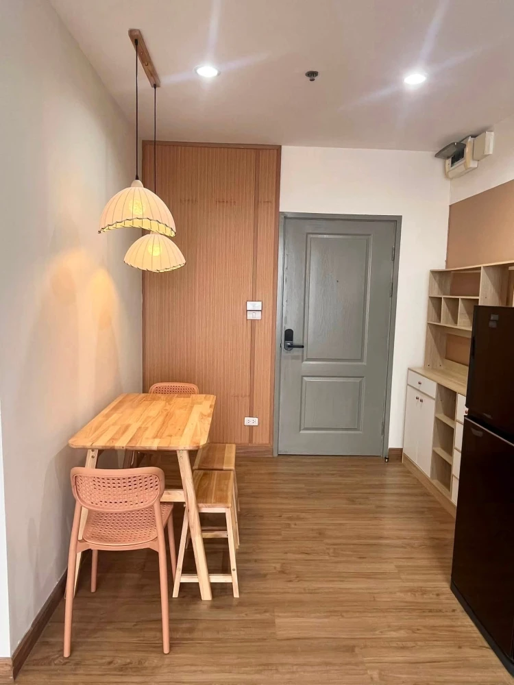 Condo for rent, The Tree Bang Pho Station, 15th floor, corner unit, no adjacent units, Chao Phraya River view, good ventilation, cool and comfortable.