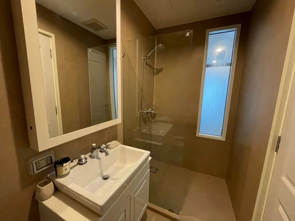 For rent: Condolette Dwell Sukhumvit 26, ready to move in, fully furnished, just bring your bags and move in.