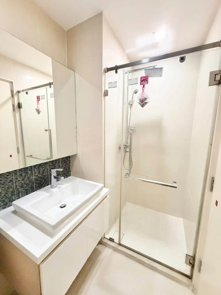 Condolette Ize Ratchathewi for rent, complete facilities, do not wait, hurry and book now!