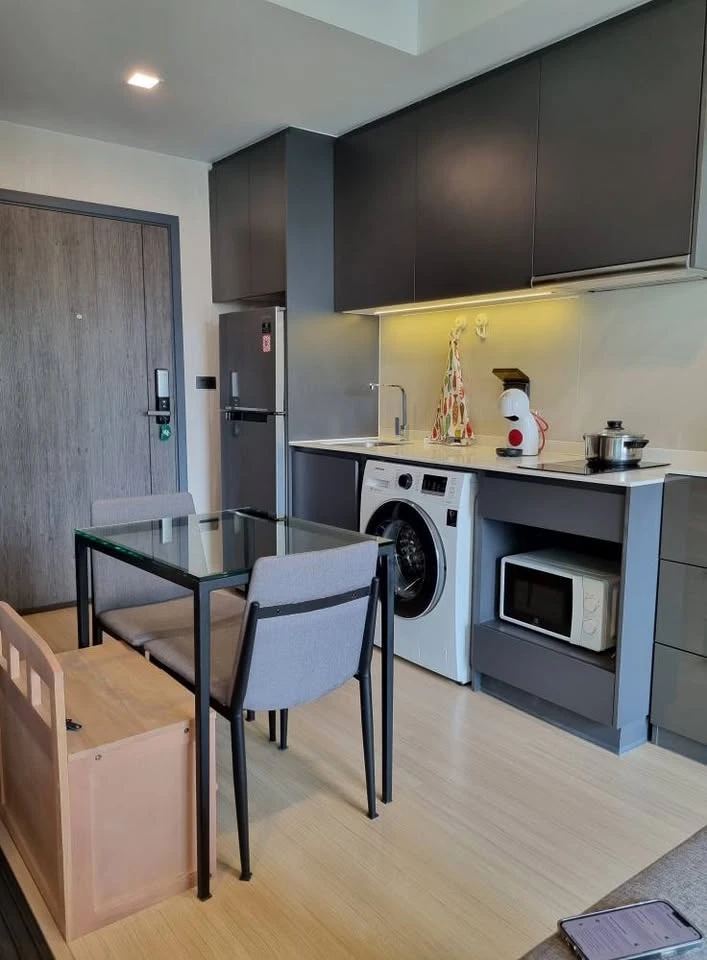 For rent: Condo Venio Sukhumvit 10, ready to move in, furnished, complete with electrical appliances, just come and move in.