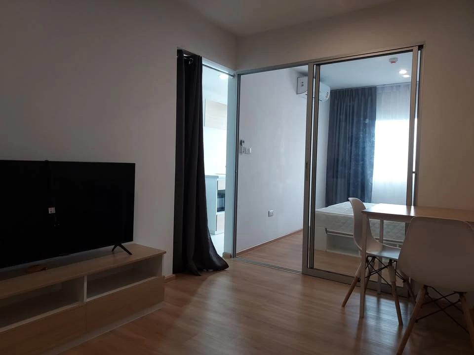 For rent: Sena Kit Condo, Chalong Krung-Lat Krabang, separate rooms, fully furnished, electrical appliances, book now.