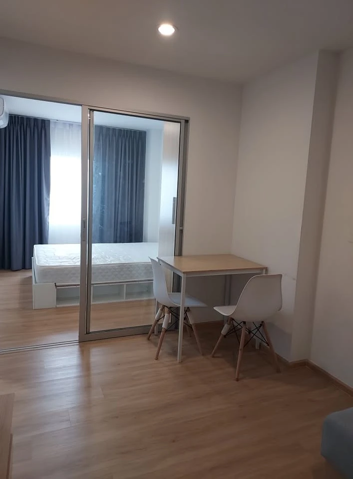 For rent: Sena Kit Condo, Chalong Krung-Lat Krabang, separate rooms, fully furnished, electrical appliances, book now.