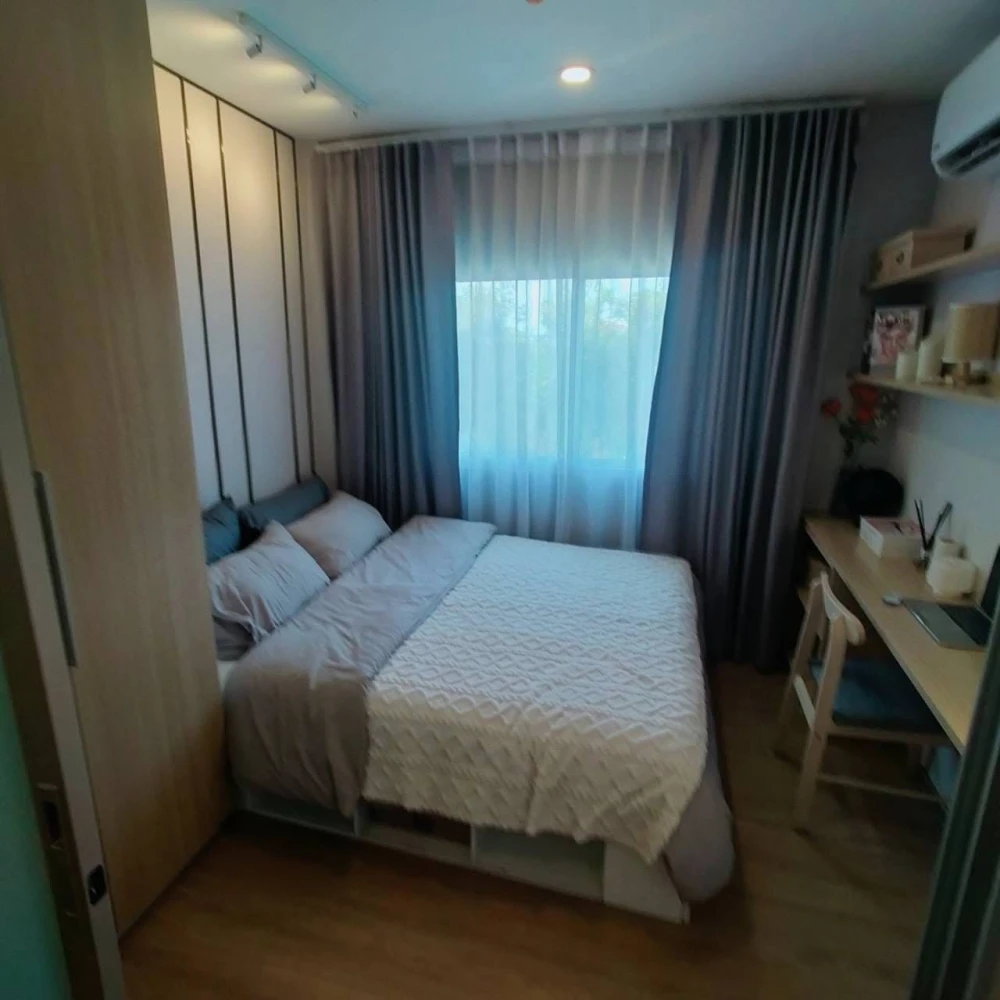 For rent: Sena Kit Condo Bangna Km. 29, decorated room, nice to live in, complete with furniture and electrical appliances. Hurry and reserve now.