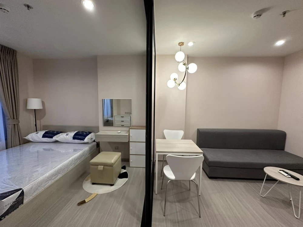 For rent: Condo Aspire Erawan Prime, well-separated rooms, great price, come and reserve today.