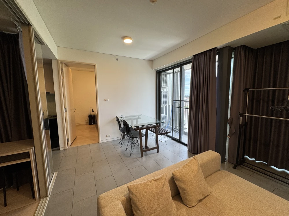 Condo for rent at Siamese Ratchakru, 2 bedrooms, 2 bathrooms, 12th floor, just the right height, great price, come reserve now, don't miss out!