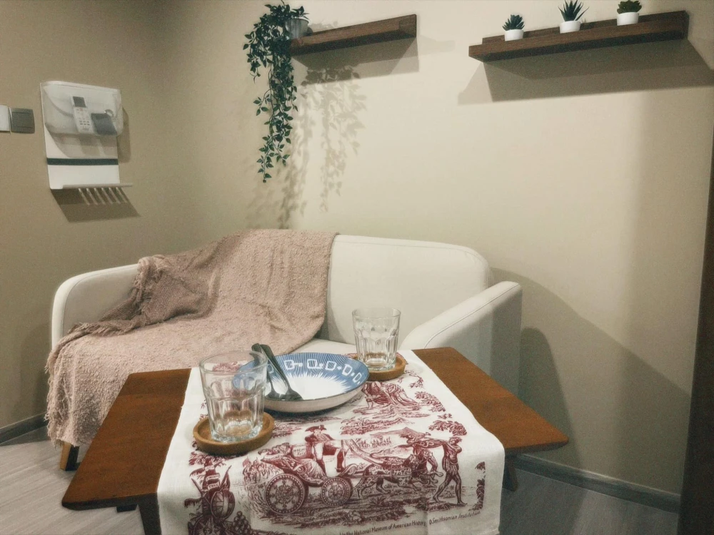 For rent: Condo Life Asoke Hype, studio room, 35th floor, high view, complete here, just come with your belongings and you can move in.