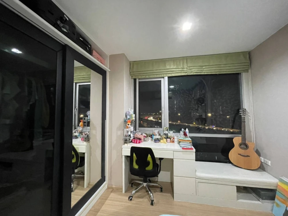 For rent: Casa Condo Ratchada-Ratchapruek, corner room, 2 bedrooms, 1 bathroom, with built-in furniture. Hurry and reserve now!
