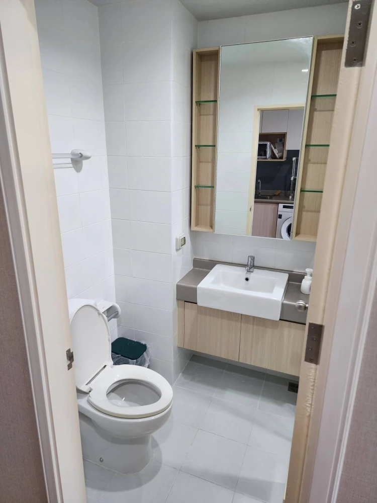 For rent: Casa Condo Ratchada-Ratchapruek, studio room, open balcony, good ventilation. Don't wait.