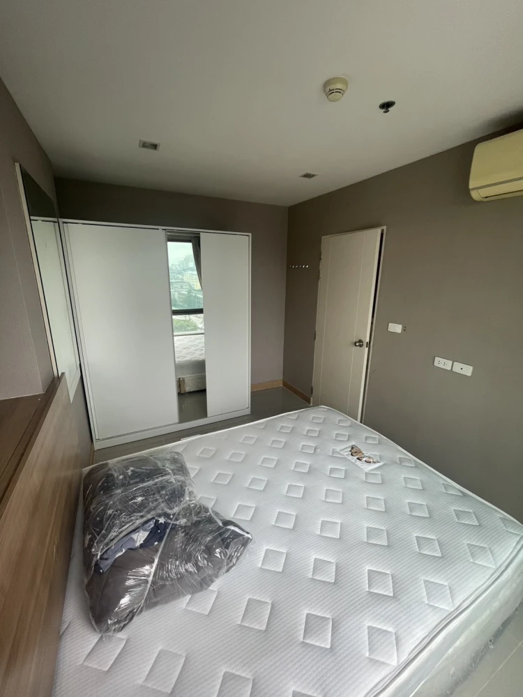 For rent, Casa Condo Asoke-Din Daeng, in the heart of the city, fully furnished, ready to move in, reasonable price, don't miss it!!