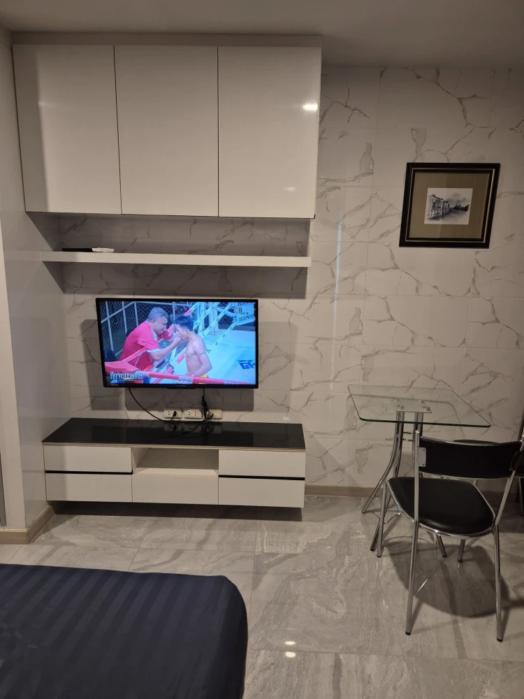 For rent: Casa Ratchada-Ratchaphruek, right next to BTS Talat Phlu station. 0 meters from the condo exit to the station! Ready to move in immediately.