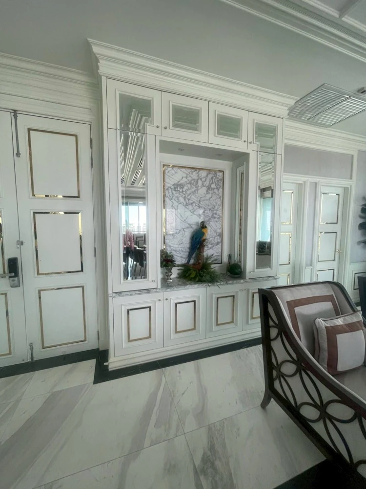 For rent or sale:Q Asoke,penthouse room,very large,very high floor,decorated as luxuriously as a 5-star hotel. Book now and you won't be disappointed.