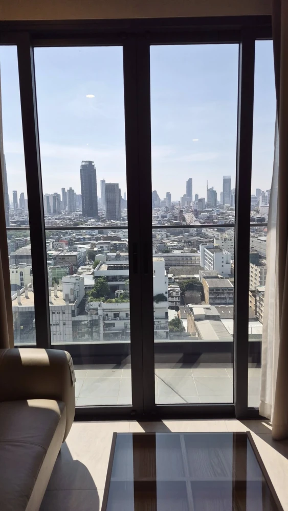 For rent: Cooper Siam, 2 bedrooms, 1 bathroom, decorated with quality built-in furniture. Reserve now!