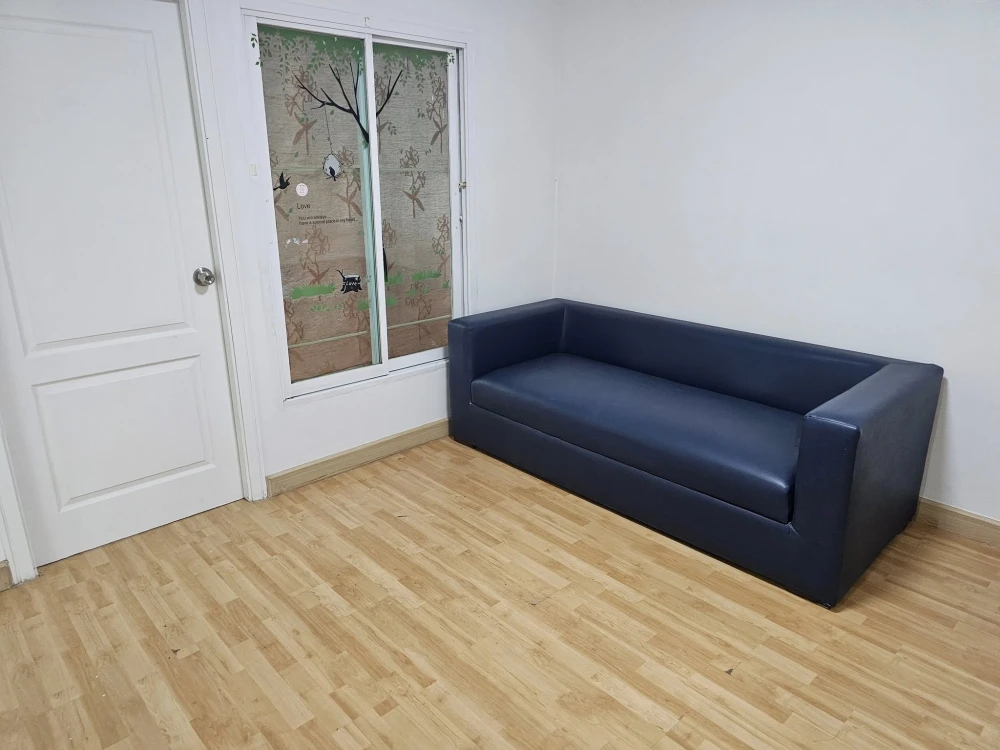 For rent: G1 Condo Ladprao 1, 1 room, ready to move in, fully furnished, affordable price, reserve now!