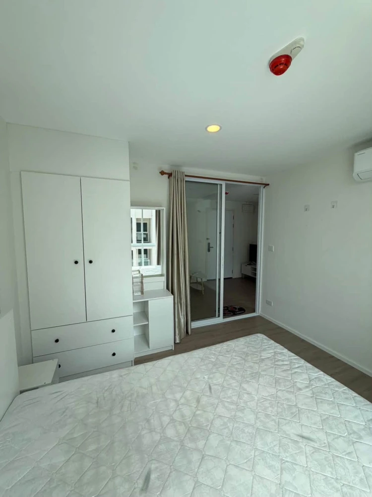 For rent: Chateau In Town Ratchayothin, clearly divided rooms, full facilities, hurry up and grab it now.