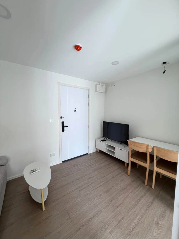 For rent: Chateau In Town Ratchayothin, clearly divided rooms, full facilities, hurry up and grab it now.