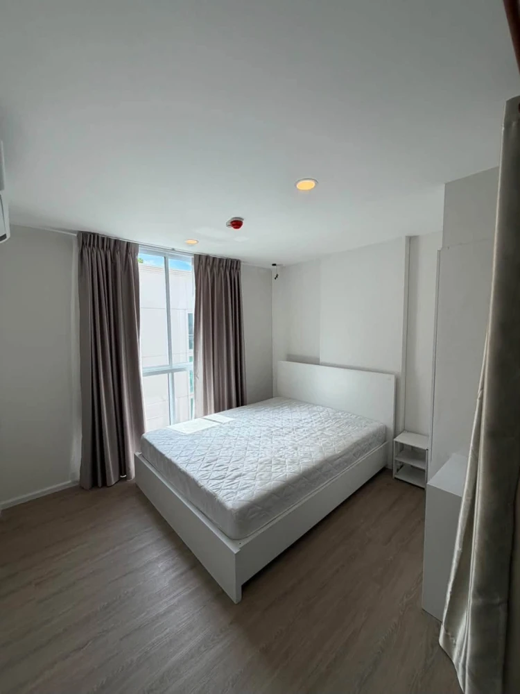 For rent: Chateau In Town Ratchayothin, clearly divided rooms, full facilities, hurry up and grab it now.