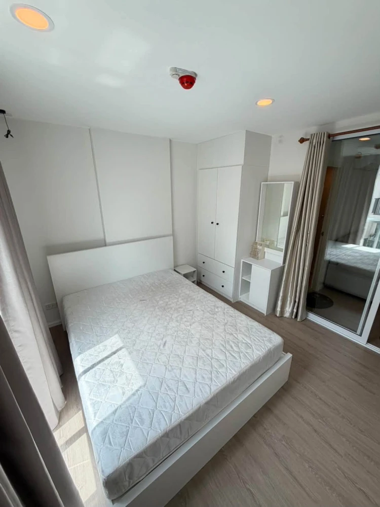 For rent: Chateau In Town Ratchayothin, clearly divided rooms, full facilities, hurry up and grab it now.