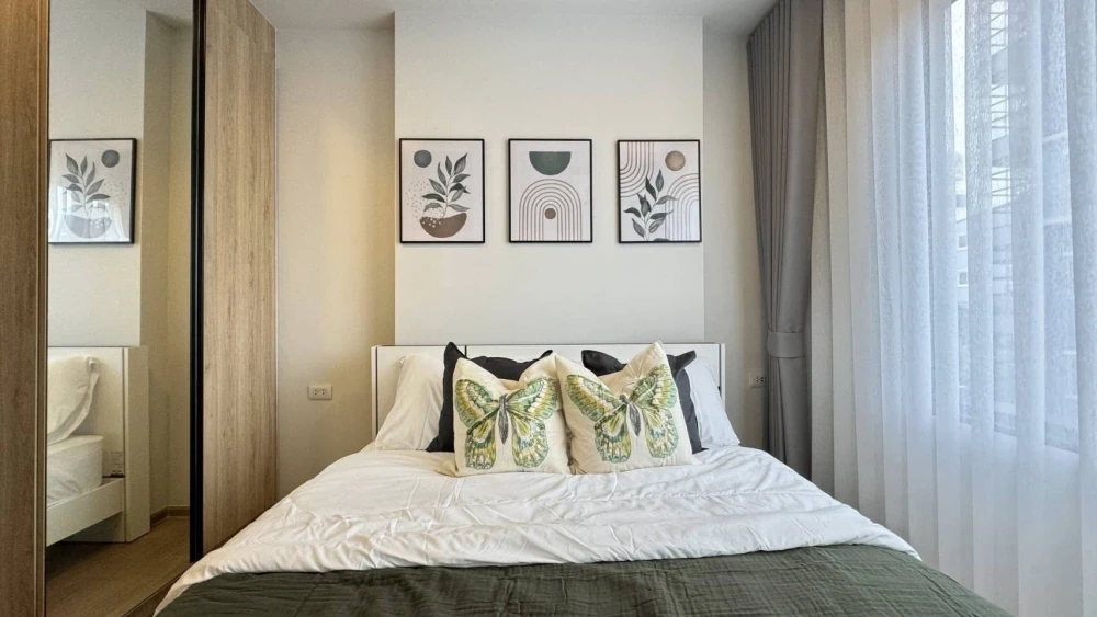 For rent: Chewathai Pinklao, beautiful condo, ready to move in, good location, fully furnished, complete electrical appliances. You will regret it if