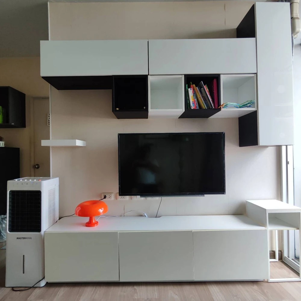 For rent: Chewathai Ramkhamhaeng. Room on the 6th floor. Fully furnished and equipped. Just bring your bags and move in.