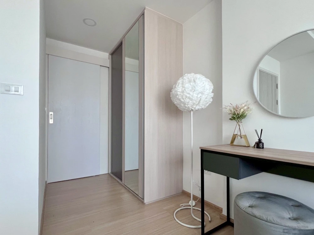 For rent: Chewathai Hallmark Ladprao-Chokchai 4 Phase 2. Spacious and comfortable room. Pets allowed. A must-see for animal lovers!