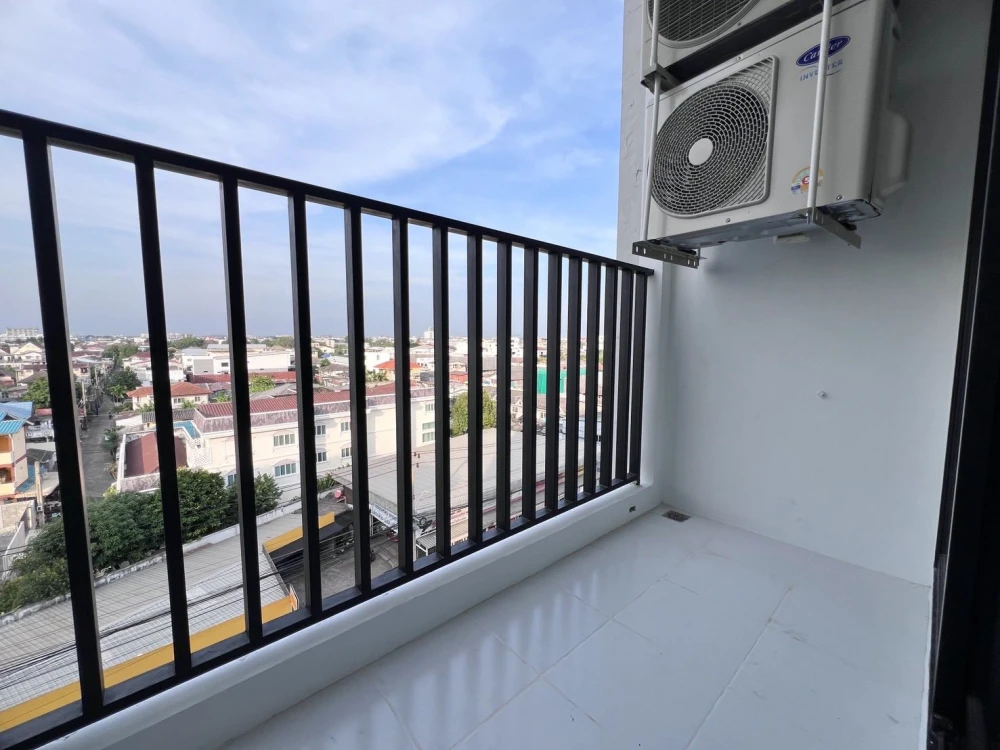 For rent: Chewathai Hallmark Ladprao-Chokchai 4 Phase 2. Spacious and comfortable room. Pets allowed. A must-see for animal lovers!