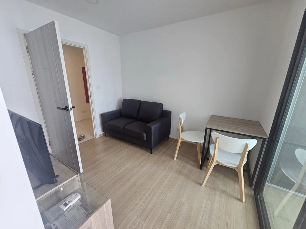 For rent: Chewathai Hallmark Ladprao-Chokchai 4 Phase 2. Fully furnished with appliances. Very pleasant atmosphere. Book now!