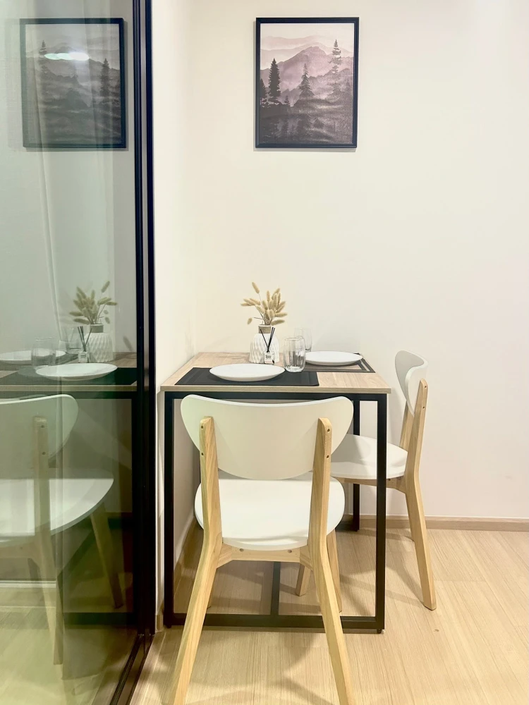 For rent: Chewathai Hallmark Ladprao-Chokchai 4. Fully furnished with appliances, ready to move in immediately. No need to buy anything extra.