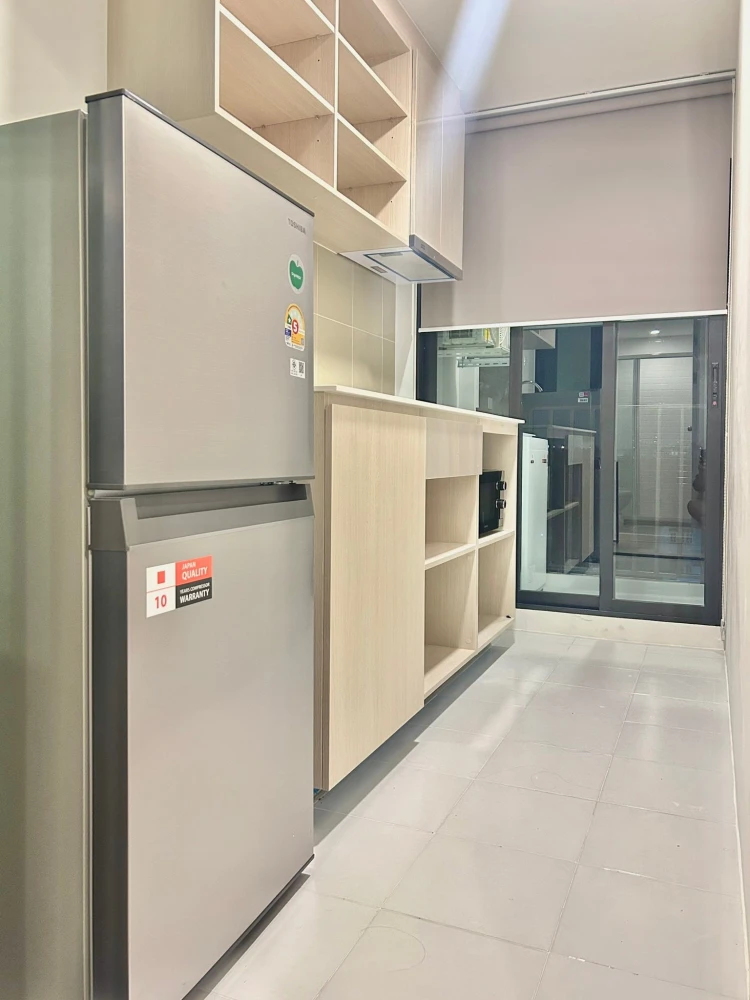 For rent: Chewathai Hallmark Ladprao-Chokchai 4. Fully furnished with appliances, ready to move in immediately. No need to buy anything extra.