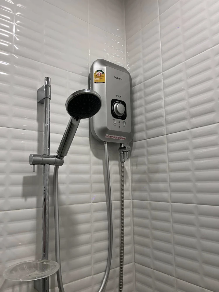 For rent: Chivathai Kaset Nawamin, 18th floor, corner room, view on both sides, very beautifully decorated, built-in throughout the room, must book.