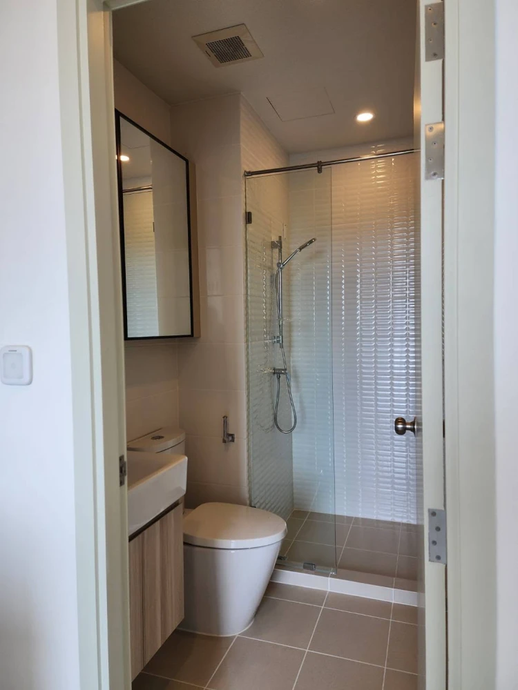 For rent: Chewathai Kaset Nawamin, 6th floor, 33.62 sq m unit, fully furnished. Just bring your belongings and move in.