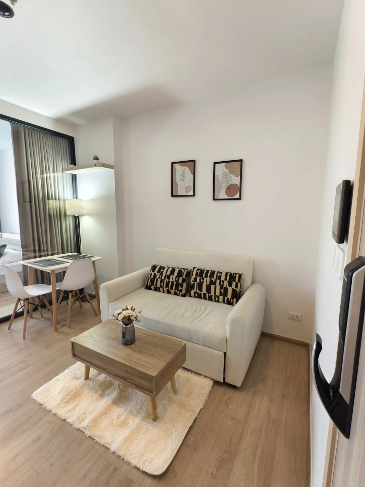 For rent: Chewathai Kaset Nawamin. Ready to move in. Separate rooms with perfect zones. Come reserve now. Don't miss out!