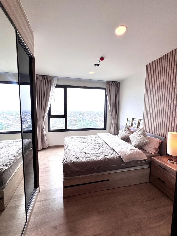 For rent: Chewathai Kaset Nawamin. A spacious room, beautifully decorated, fully furnished. Real photos, prime location. Reserve now, don't delay.