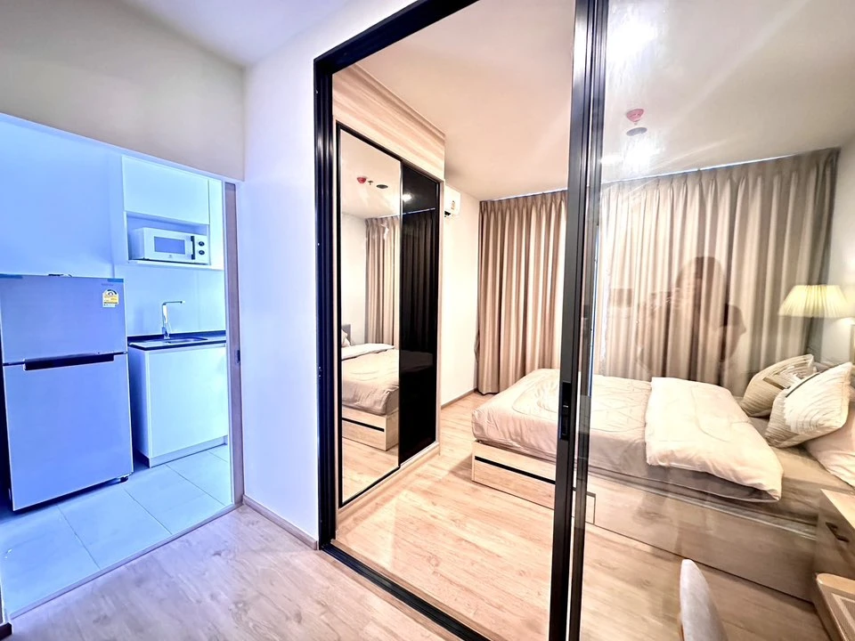 For rent: Chewathai Kaset Nawamin. A spacious room, beautifully decorated, fully furnished. Real photos, prime location. Reserve now, don't delay.