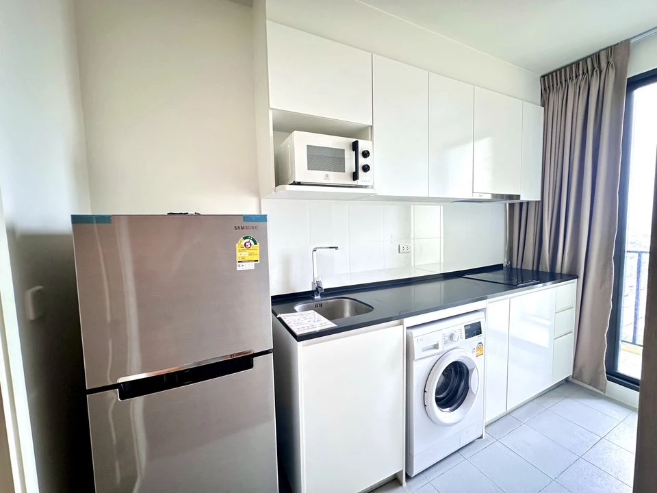 For rent: Chewathai Kaset Nawamin. A spacious room, beautifully decorated, fully furnished. Real photos, prime location. Reserve now, don't delay.