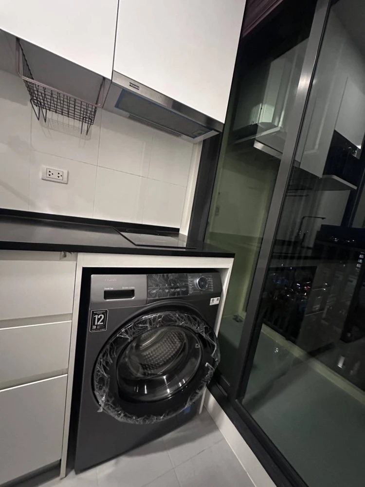 For rent: Chivathai Kaset Nawamin, decorated with beautiful wallpaper, stylish, complete with electrical appliances, move in now, don't hesitate.