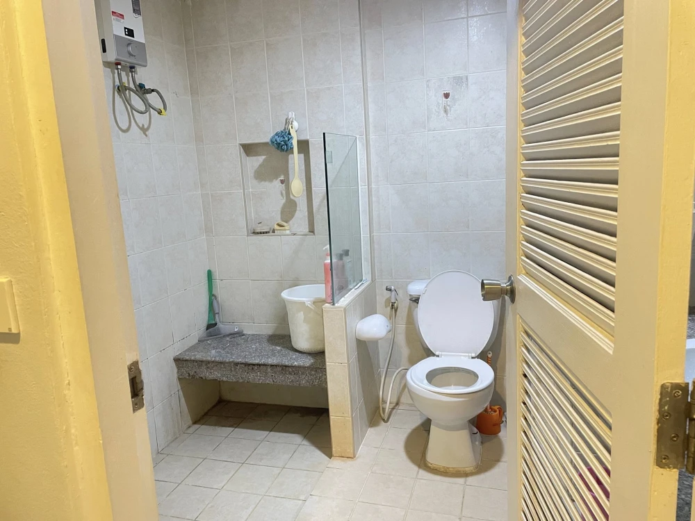 Sunshine Condominium for rent. Spacious and comfortable rooms at very affordable prices. Book now!
