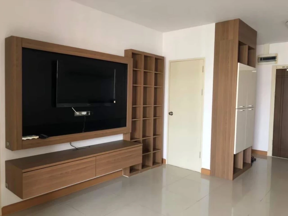 For rent: City Home, Tha Phra Intersection, large room, comfortable, lots of usable space. If you don't book, you'll regret it later.