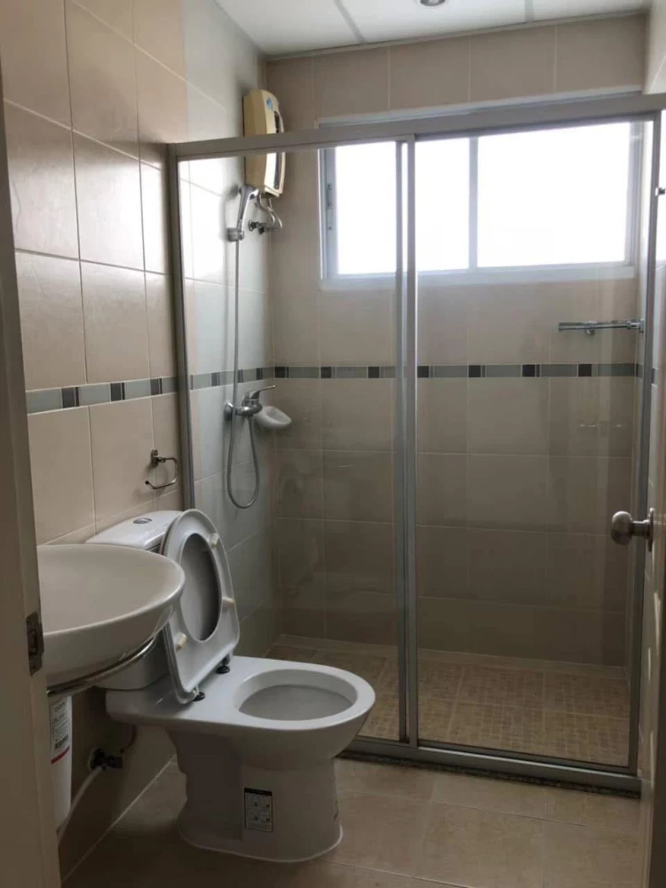 For rent: City Home, Tha Phra Intersection, large room, comfortable, lots of usable space. If you don't book, you'll regret it later.