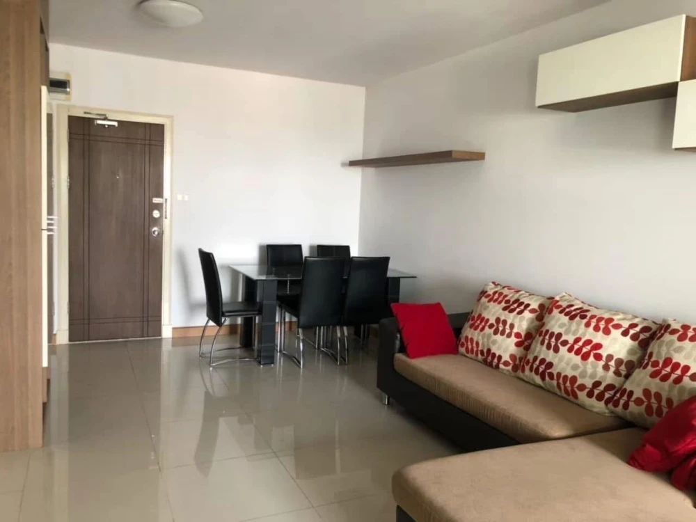 For rent: City Home, Tha Phra Intersection, large room, comfortable, lots of usable space. If you don't book, you'll regret it later.