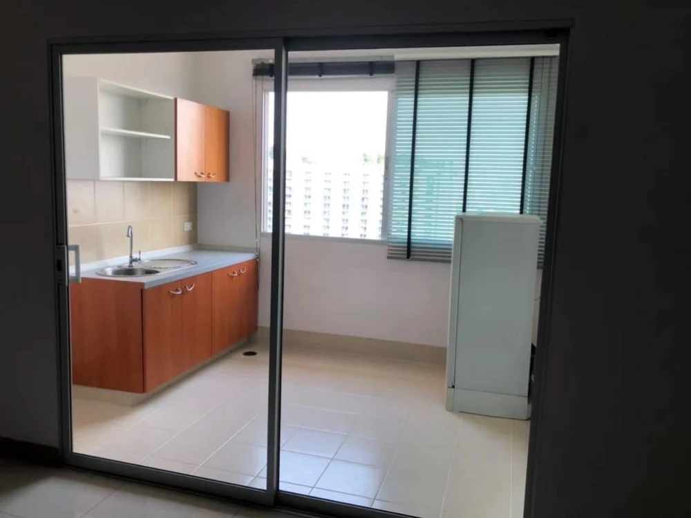 For rent: City Home, Tha Phra Intersection, large room, comfortable, lots of usable space. If you don't book, you'll regret it later.