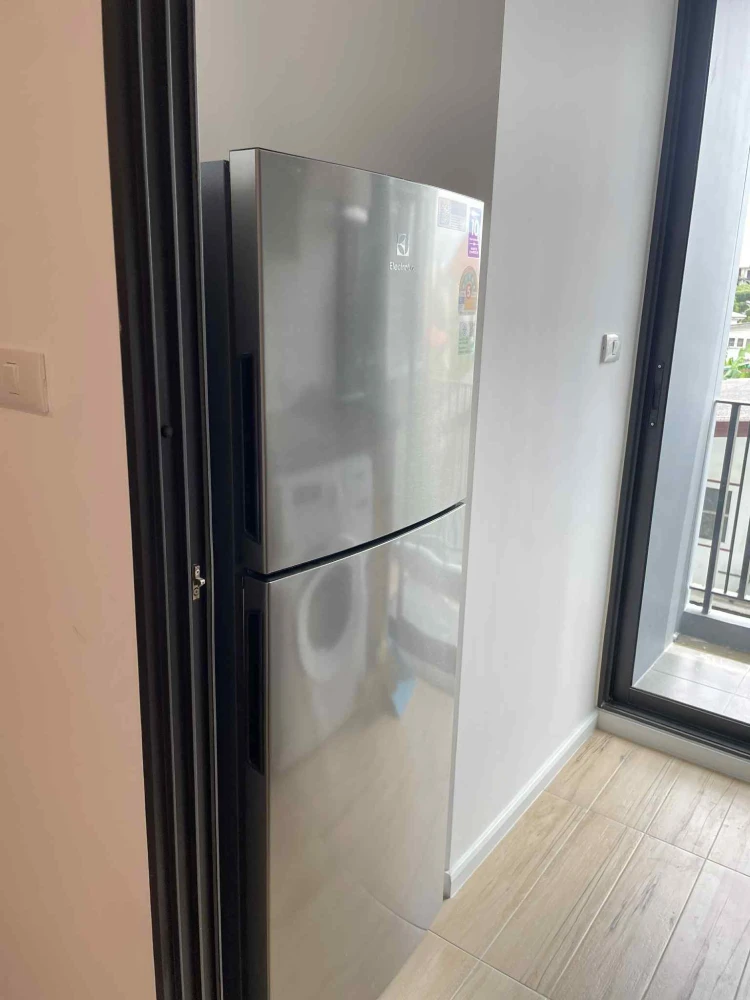 For rent: Sirocco Bangna 36, ​​fully functional, wide-fronted room, closed kitchen, balcony, open room location, reserve now.
