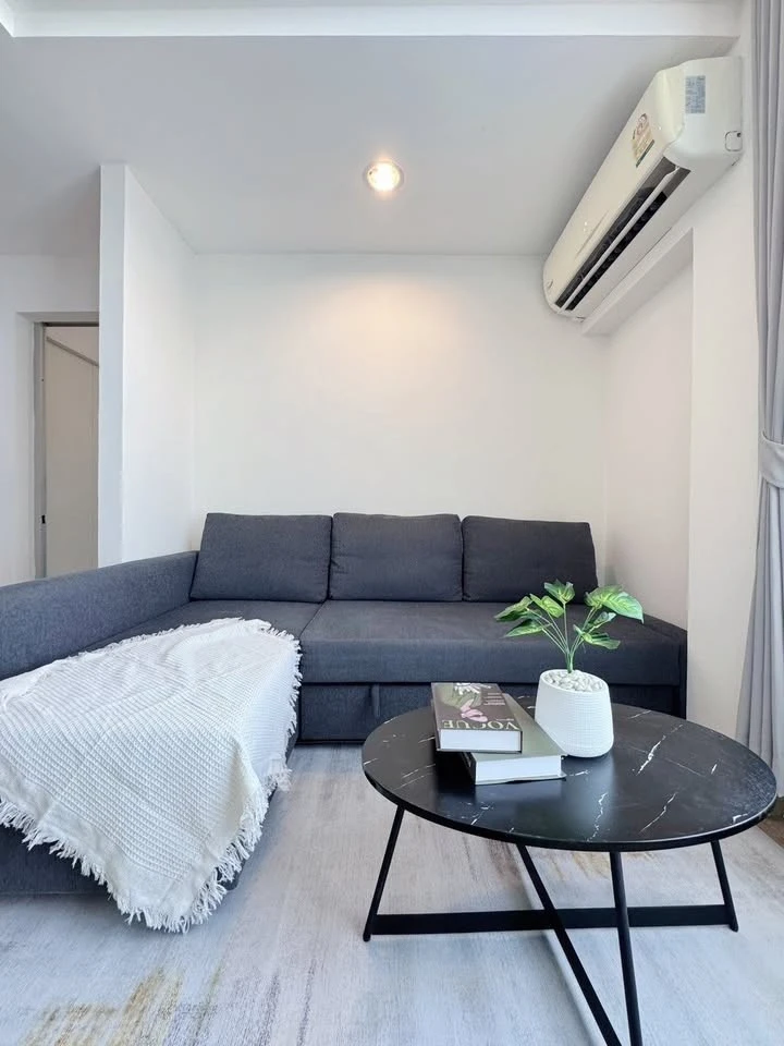 For rent: Zoom Condo Place, Duplex style, 2 floors, airy and comfortable, beautiful room, good location, ready to move in!
